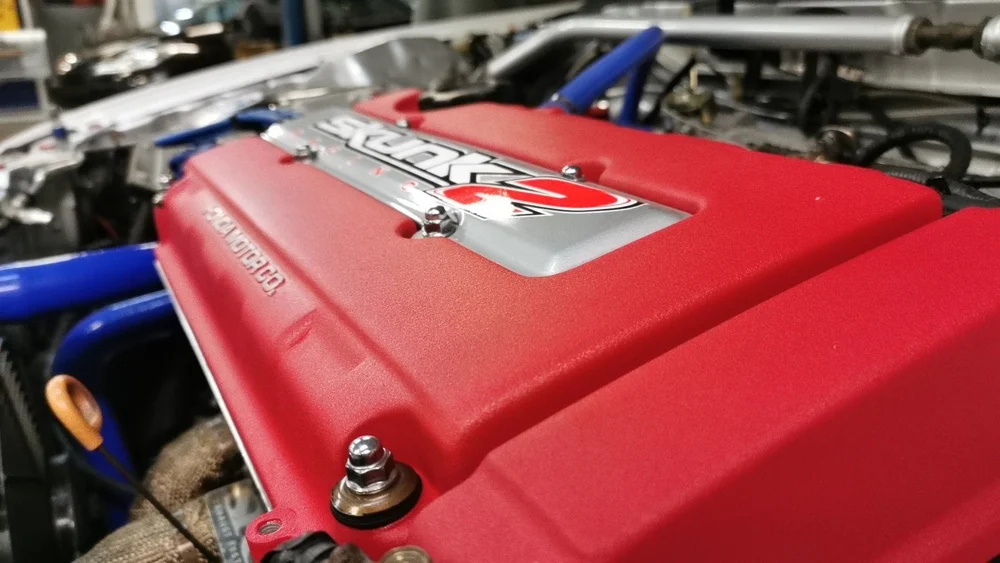 Couvre-culasse auto thermolaqué finition rouge