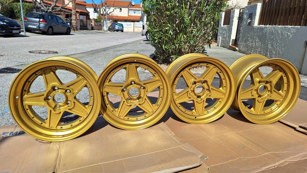 Jantes auto personnalisées par thermolaquage finition dorée